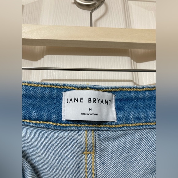 Bundle of Lane Bryant Mid Rise Boyfriend Black Light Wash Jean Shorts 14 Denim - Picture 3 of 16